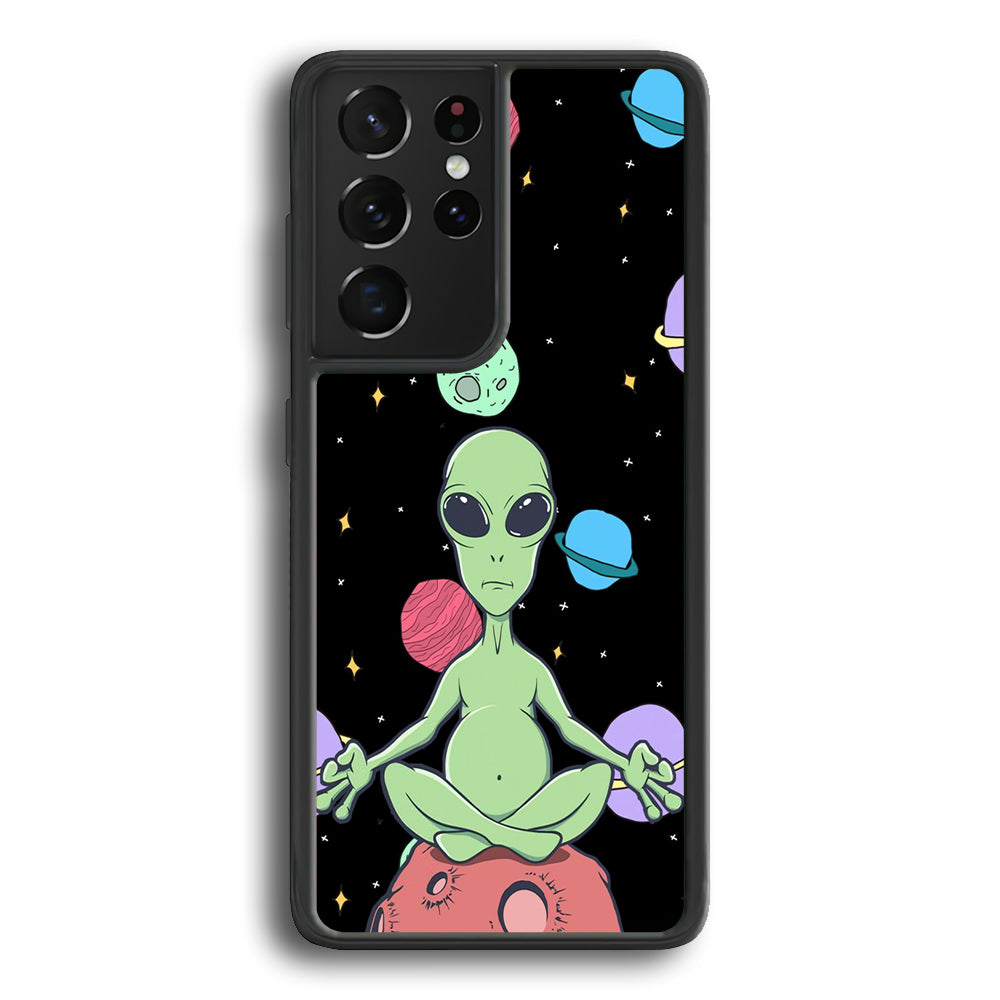 Alien Yoga Style On Space Samsung Galaxy S22 Ultra Case - Ezzystore