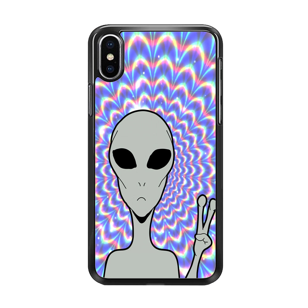 Alien Selfie Style iPhone Xs Case