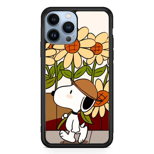Snoopy Flower Farmer Style iPhone 13 Pro Case