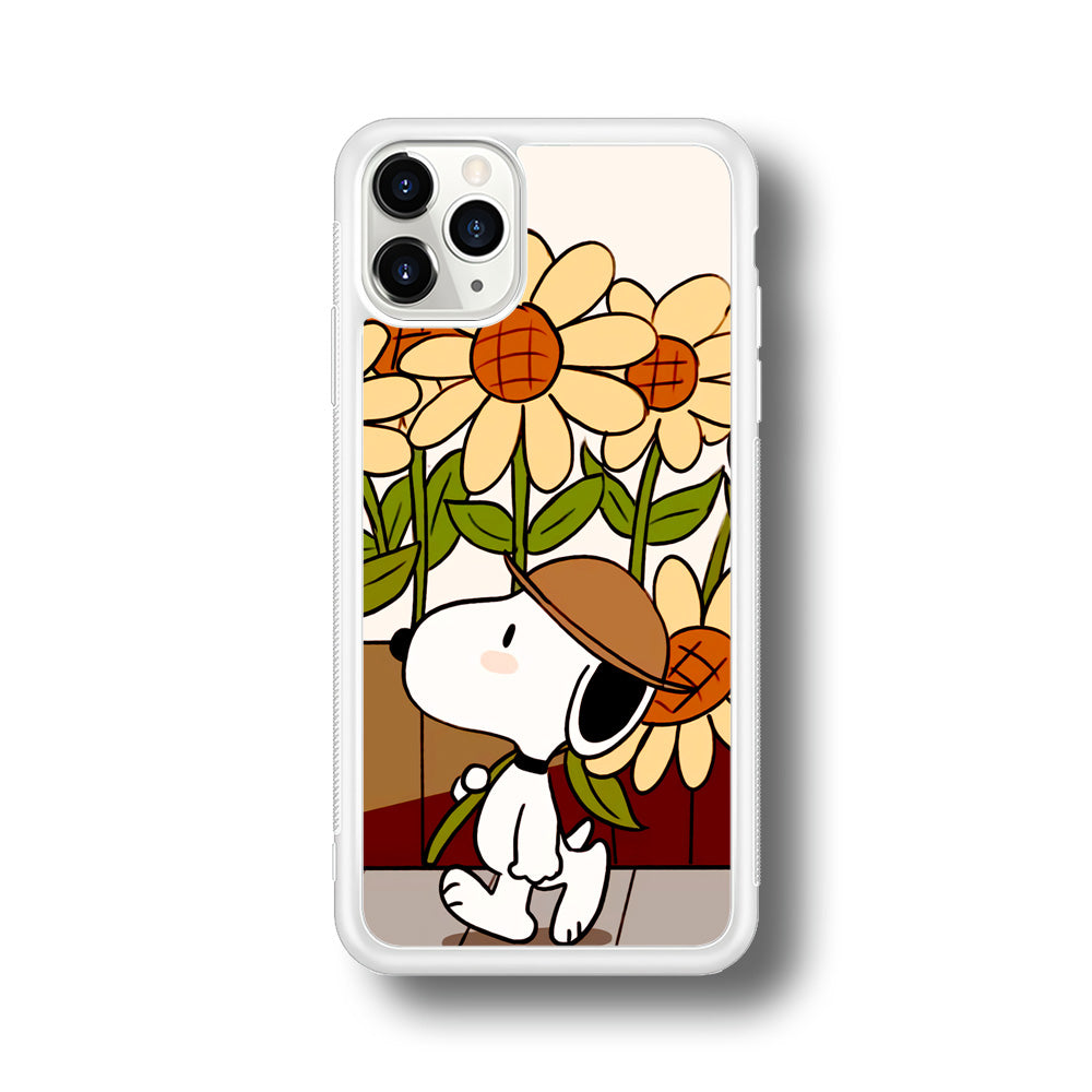 Snoopy Flower Farmer Style iPhone 11 Pro Max Case