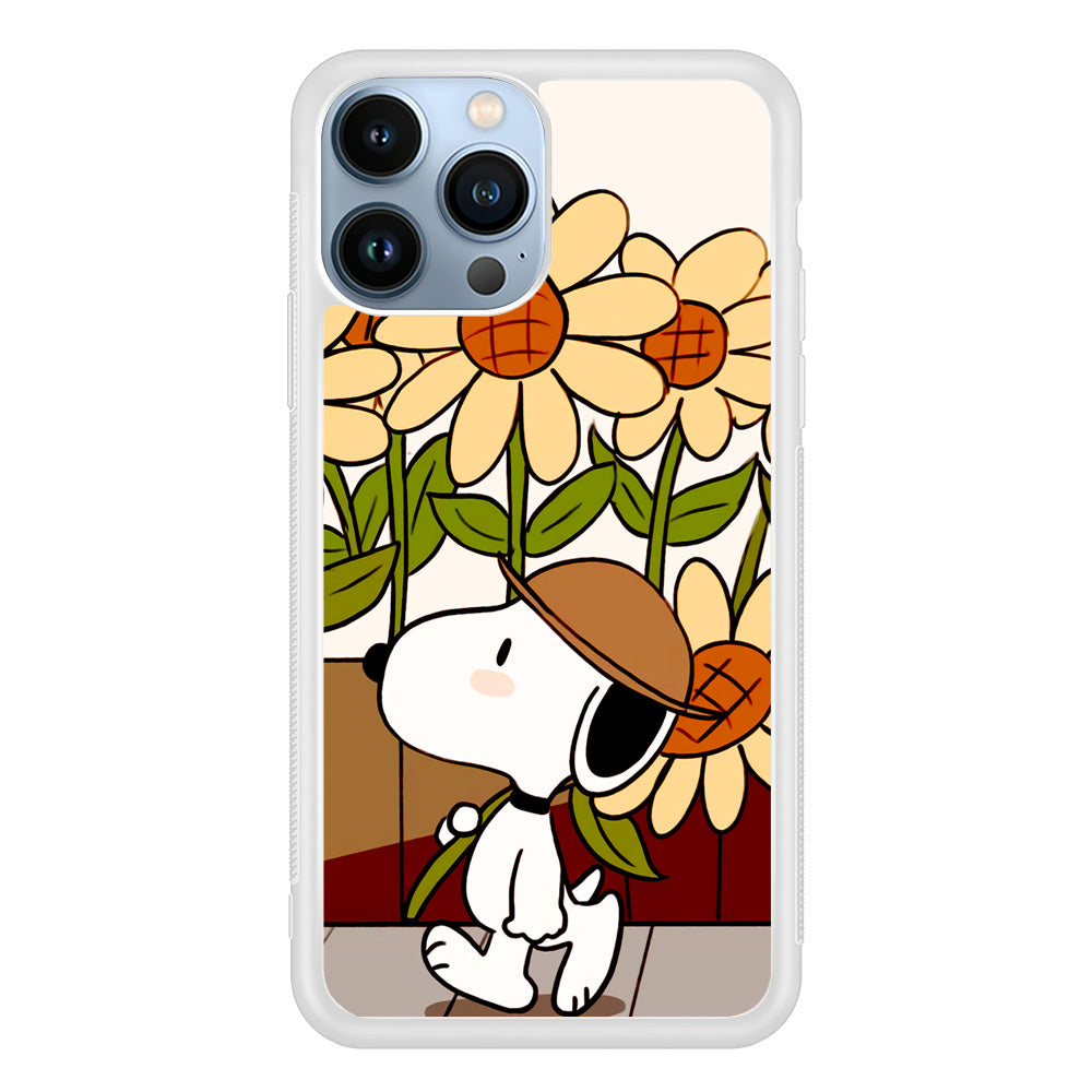 Snoopy Flower Farmer Style iPhone 13 Pro Case