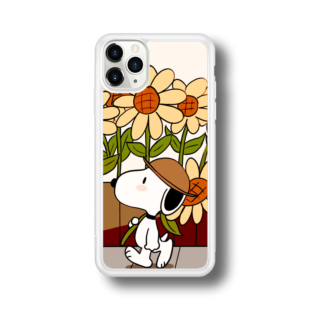 Snoopy Flower Farmer Style iPhone 11 Pro Case