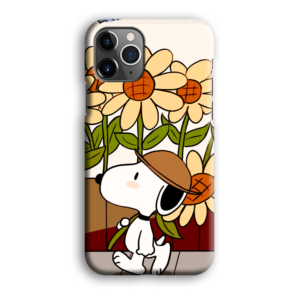Snoopy Flower Farmer Style iPhone 12 Pro Case