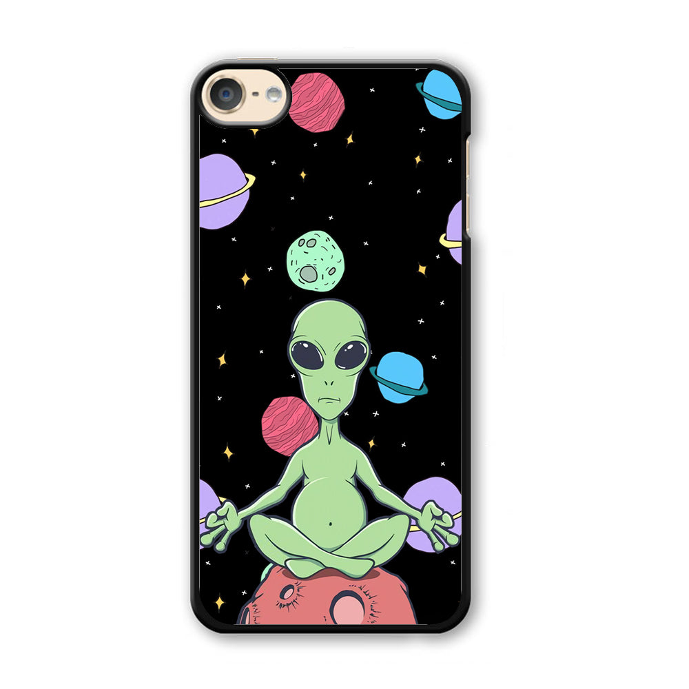 Alien Yoga Style On Space iPod Touch 6 Case - Ezzystore