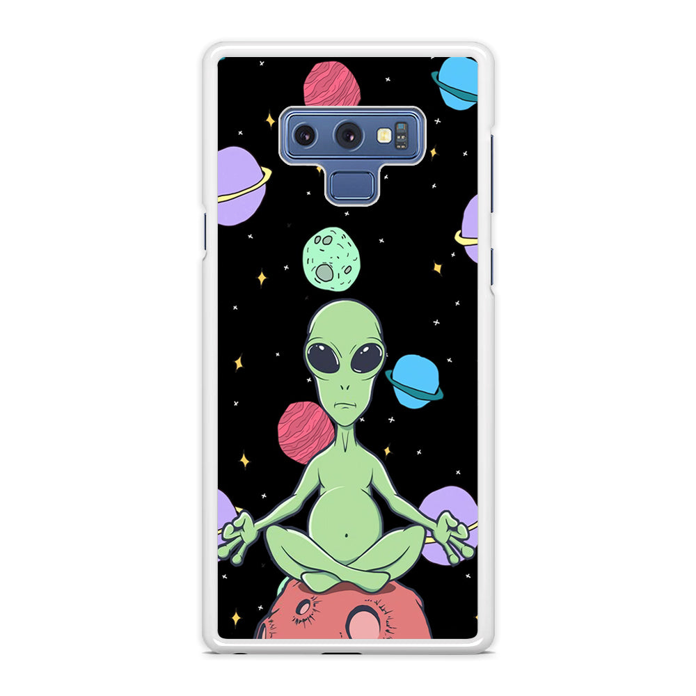 Alien Yoga Style On Space Samsung Galaxy Note 9 Case