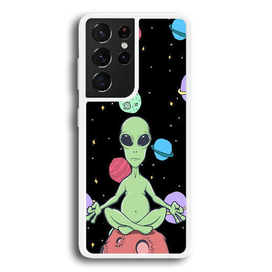 Alien Yoga Style On Space Samsung Galaxy S21 Ultra Case