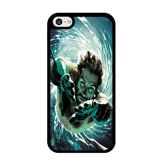 Aquaman Swimmingn In The Sea iPhone 5 | 5s Case