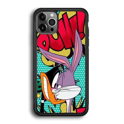 Daffy Duck Versus Bugs Bunny Battle iPhone 12 Pro Case