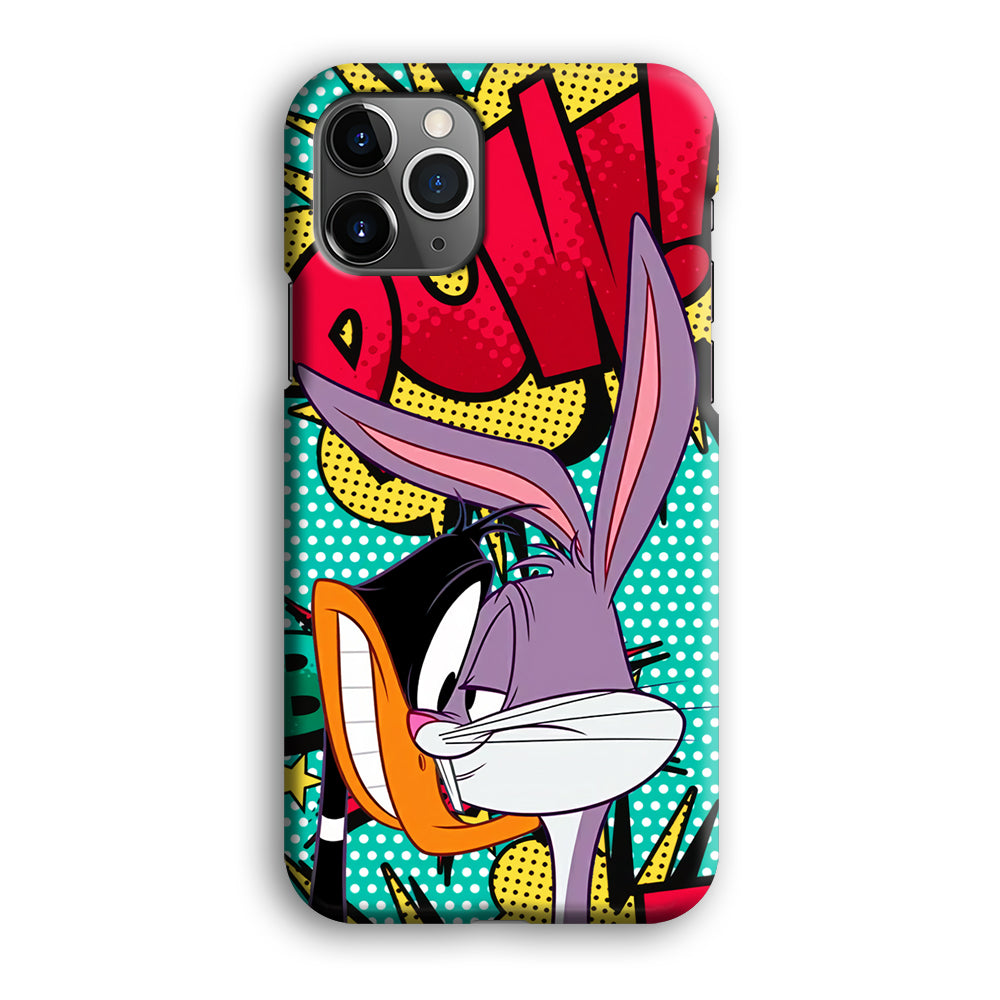 Daffy Duck Versus Bugs Bunny Battle iPhone 12 Pro Case