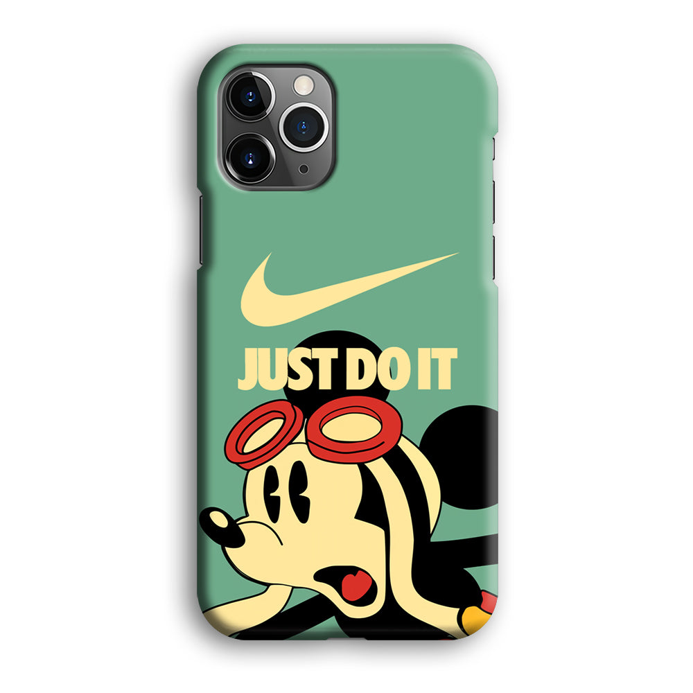 Nike Mickey Shocked Momment iPhone 12 Pro Case