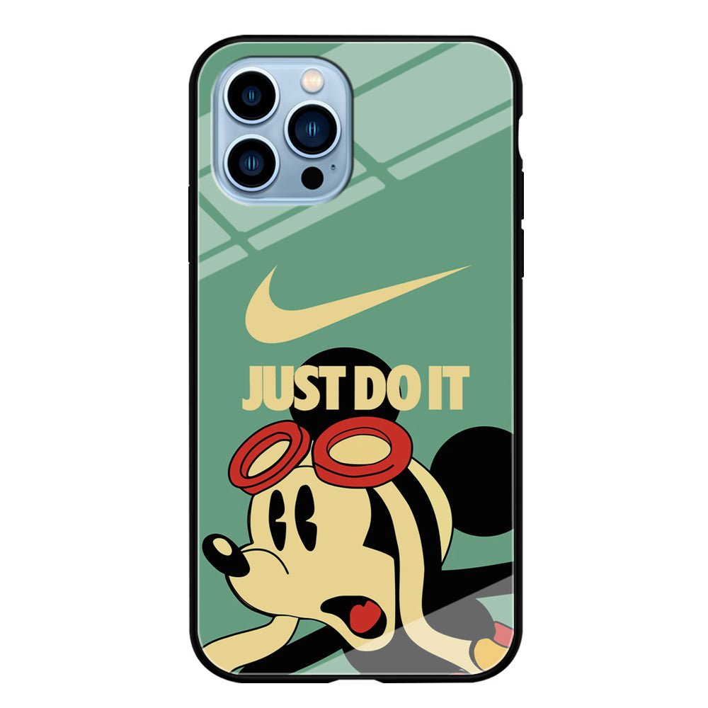 Nike Mickey Shocked Momment iPhone 13 Pro Max Case