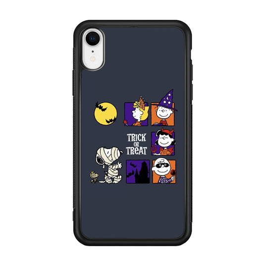 Snoopy Halloween Momment iPhone XR Case