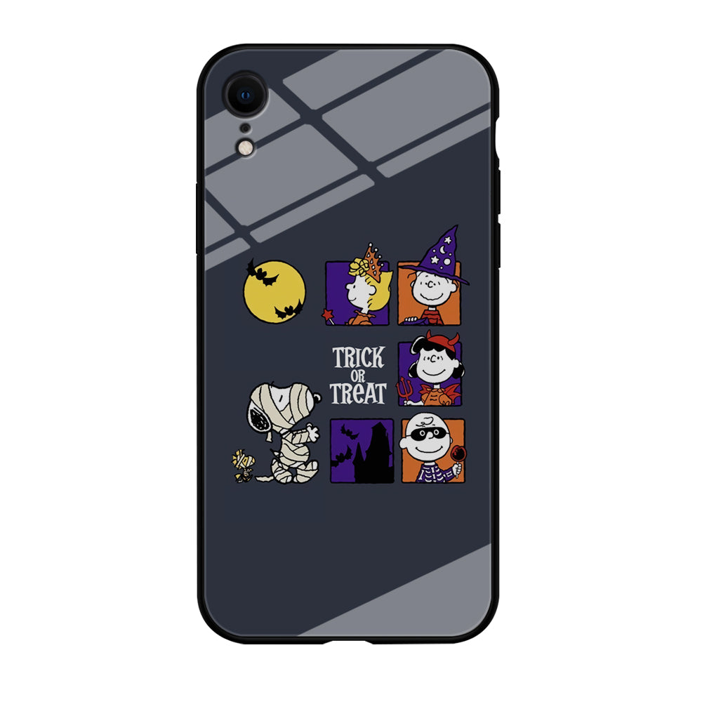 Snoopy Halloween Momment iPhone XR Case